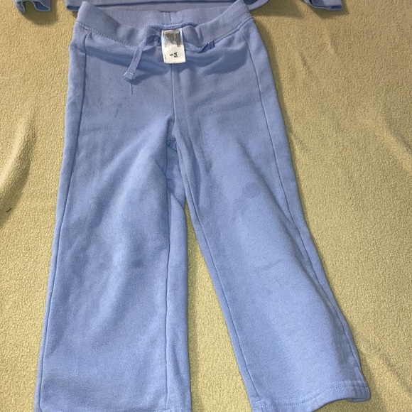 Oshkosh outfit - Picture 3 of 5